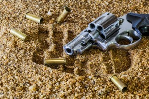 21-rivoltella-pistola-proiettili-crimine