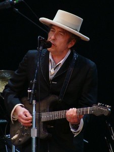 3-Bob_Dylan_-_Azkena_Rock_Festival_2010_2[1]